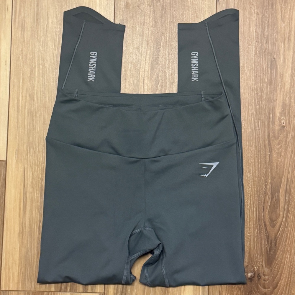 Gymshark Speed Leggings - charcoal grey
Gymshark | Size: small - Picture 8 of 9